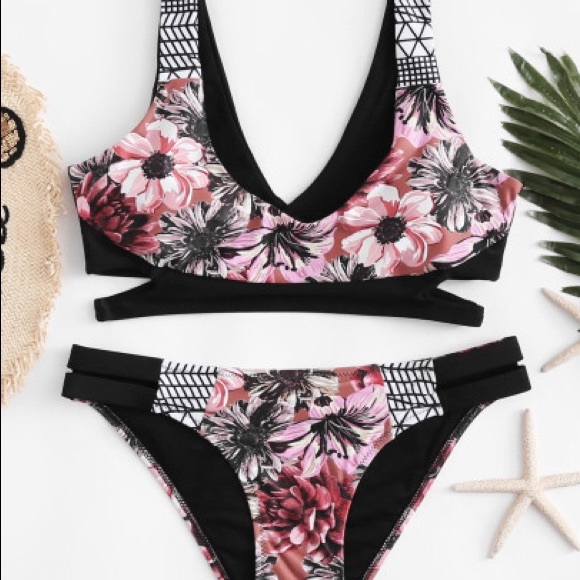 Bikini Side Cut Out Black & Pink Floral Size M NWT - Picture 4 of 5